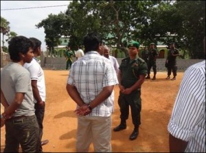 Colombo arrests Indian journalist touring Vanni