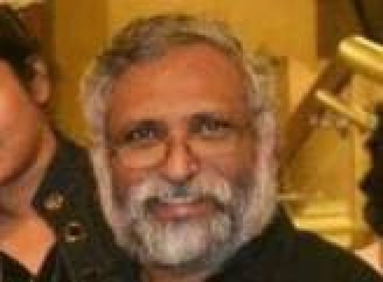 Lakbima editor Saman Wagaarachchi questioned by CID over a photo caption re Defence sec Rajapaksha’s wife