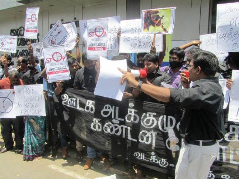 Jaffna: North and South Journalists  protest media suppression