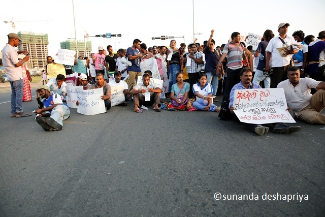 Protest against Port City 04;  04.4.2016 (c) sunanda deshapriya
