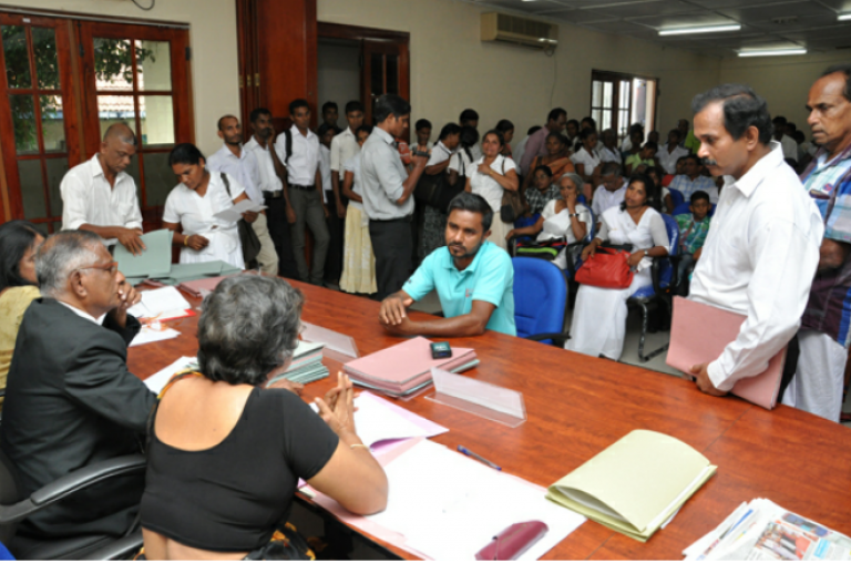 International experts  were of great assistance to the Commission – Maxwel Paranagama