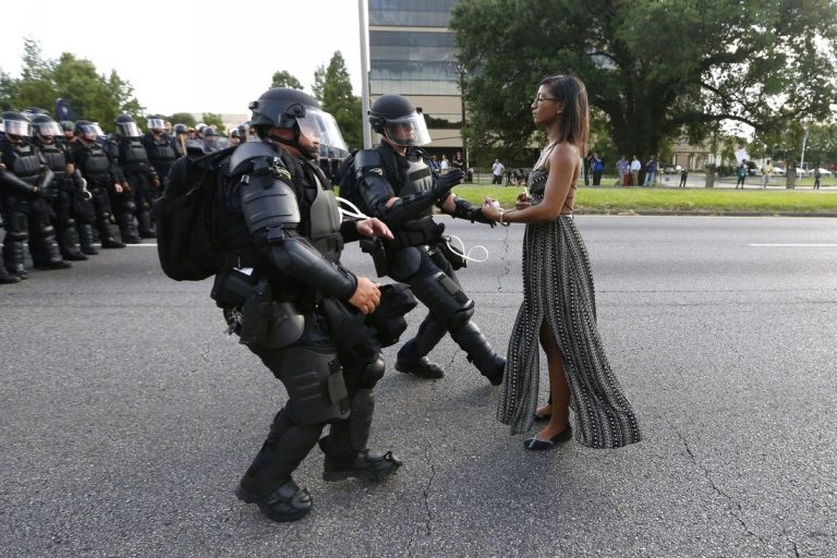 The Most Powerful Moments of Photojournalism in 2016