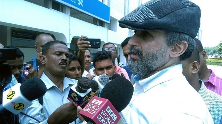 Poddala Jayantha returns to Sri Lanka to make a complaint on his abduction and assault in 2009