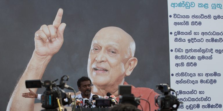 Civil groups want coalition govt  between UNP & SLFP to continue