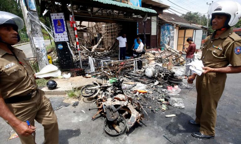 Facebook helped foment anti-Muslim violence in Sri Lanka. What now? – Amalini De Sayrah
