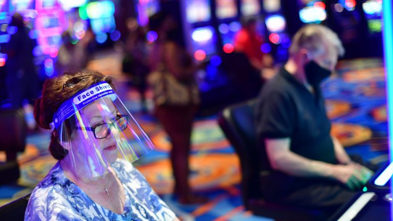 239 Experts With 1 Big Claim: The Coronavirus Is Airborne