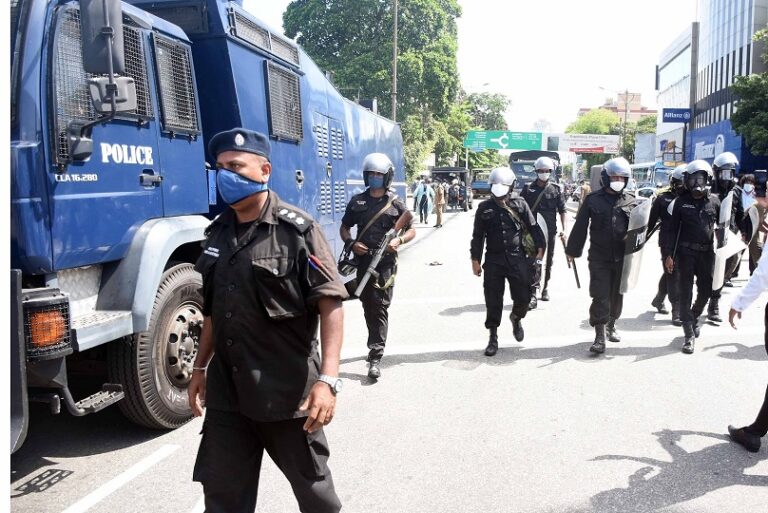 Sri Lanka police to confiscate property of those who fail to obey their orders to quarantine