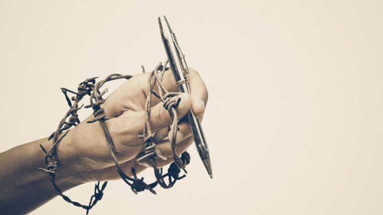 Sri Lanka  to amend the controversial Press Council Law to include electronic and new media