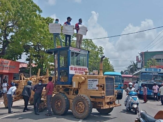 Sri Lanka: Steep fuel, wheat flour price hikes spark uproar in streets ...