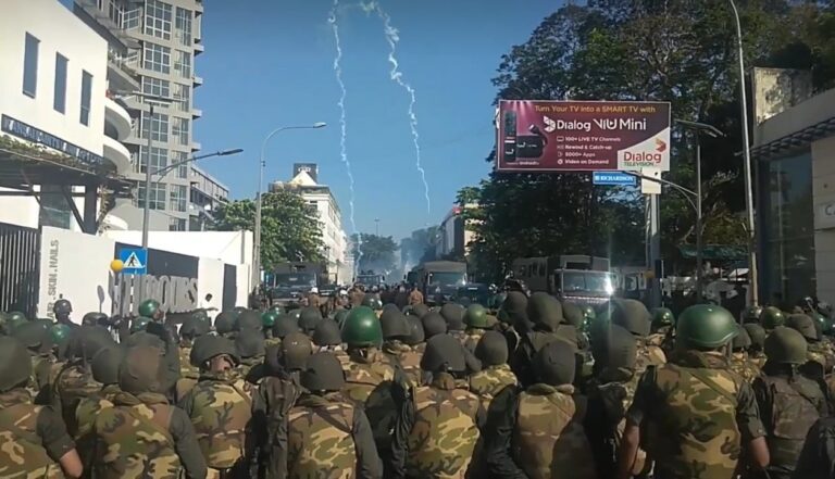 Sri Lanka police  calls up riot control reserves to the Colombo