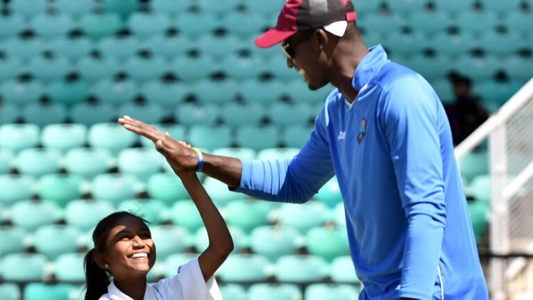 UNICEF South Asia Regional Ambassador Sachin Tendulkar leads ‘One Day for Children’ to call for girls’ rights during World Cup cricket match
